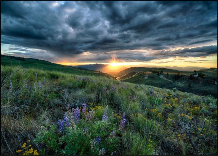 Stormy sunset in the shrubsteppe over Tonasket