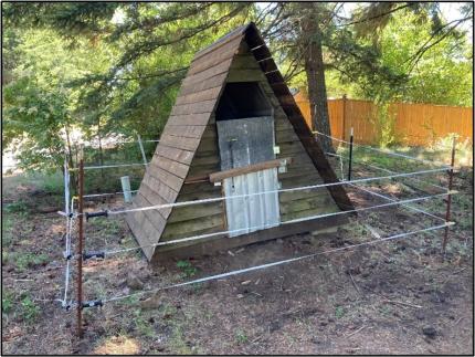 Simple electric fencing reinforcement.