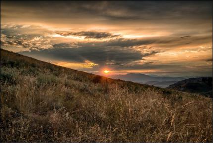 A smokey sunset of Tonasket